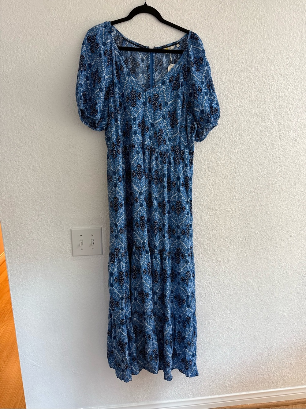 NWOT Boden Blue Print Puff Sleeve Tiered Midi Dress Size 10 - Picture 3 of 4